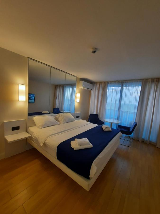 The Best Beach Aparthotel Orbi City Batumi Exterior photo