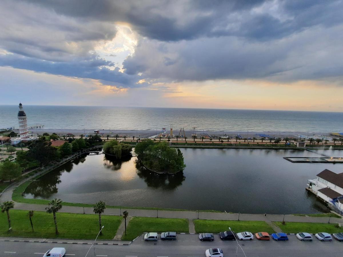The Best Beach Aparthotel Orbi City Batumi Exterior photo